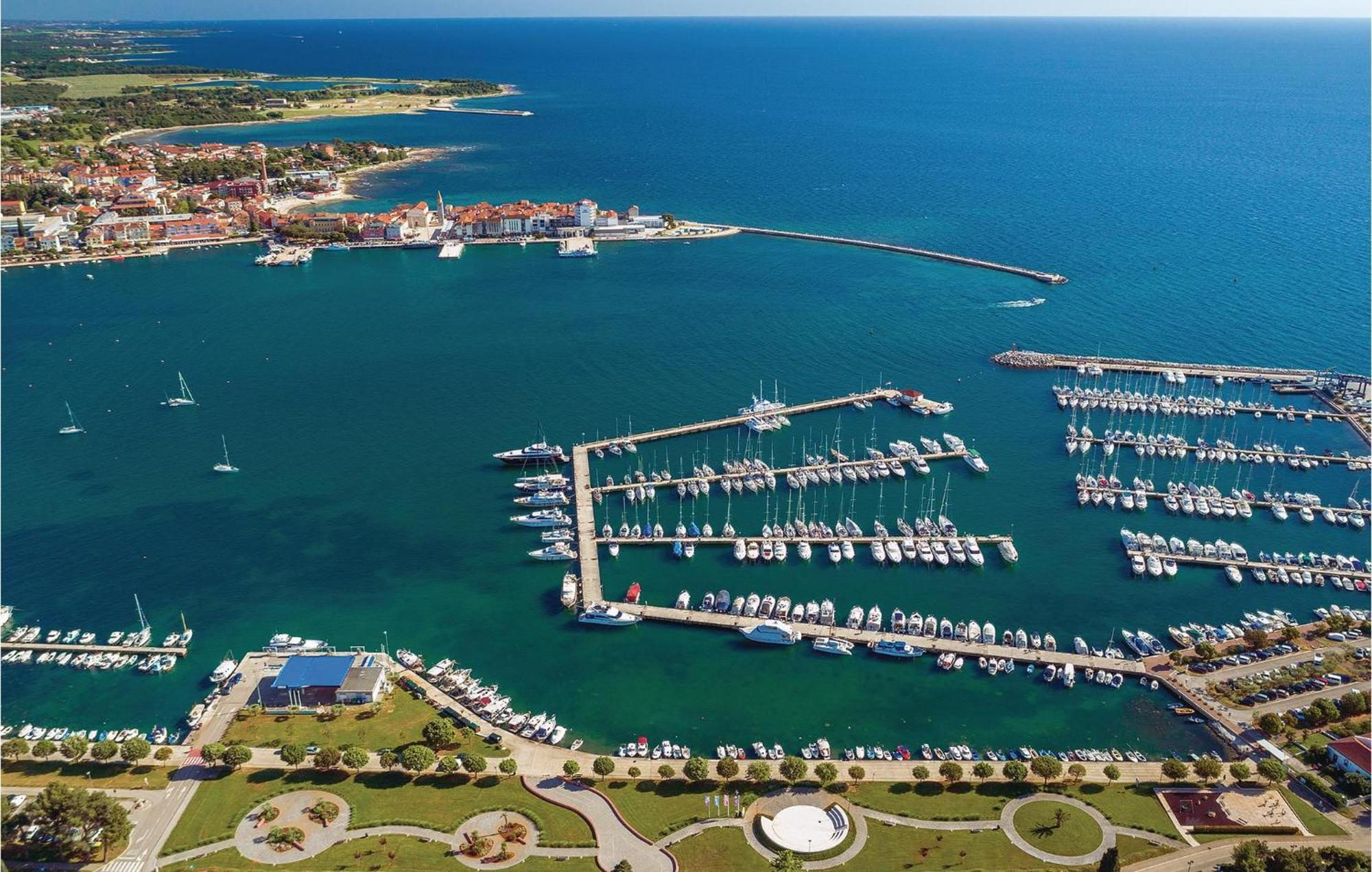 Stunning Apartment In Umag With Wifi Exteriör bild
