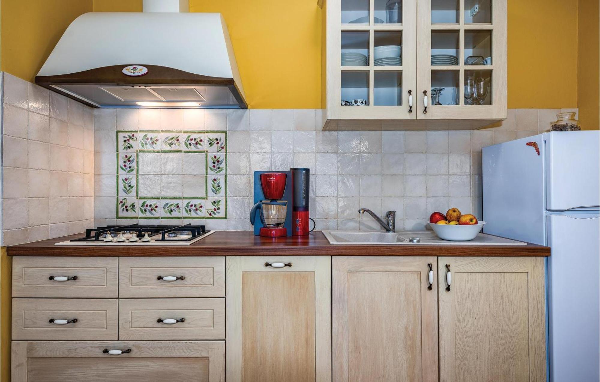 Stunning Apartment In Umag With Wifi Exteriör bild